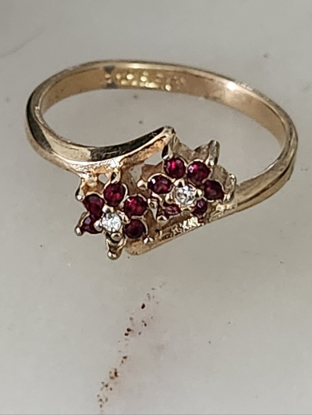 Vtg 18k HGE Ruby and Diamond Accent Ring - SIZE 7